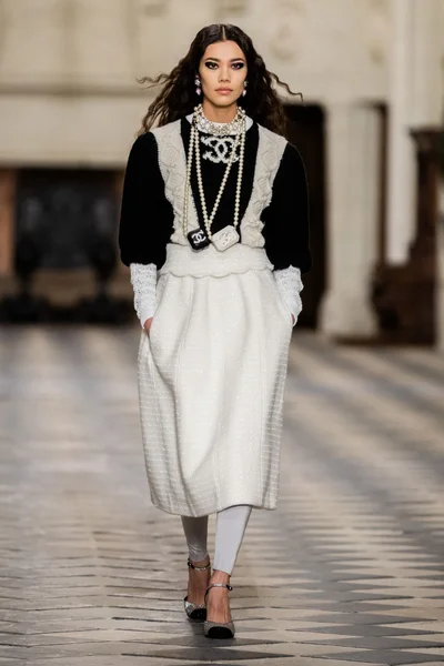 Look 31